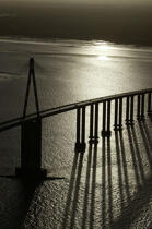 Le pont de Saint-Nazaire. © Philip Plisson / Plisson La Trinité / AA09030 - Nos reportages photos - Hydrologie