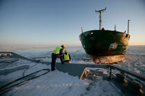 Icebreaker in the Baltic Sea. © Philip Plisson / Plisson La Trinité / AA09091 - Photo Galleries - Finland