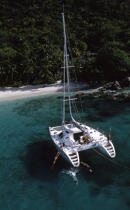 Mouillage aux Antilles. © Philip Plisson / Plisson La Trinité / AA09153 - Photo Galleries - Cruising catamaran