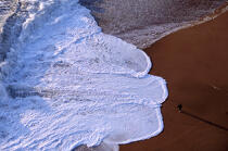 Jeu de vagues sur la barre d'Etel. © Philip Plisson / Plisson La Trinité / AA09240 - Nos reportages photos - Etel