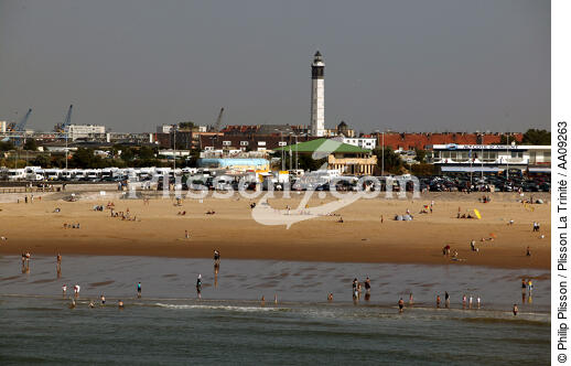 Sur la plage de Calais. - © Philip Plisson / Plisson La Trinité / AA09263 - Nos reportages photos - De Dunkerque à la Baie de Somme