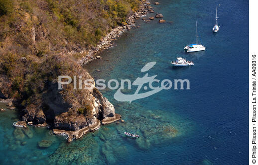 Sainte-Lucie. - © Philip Plisson / Plisson La Trinité / AA09316 - Nos reportages photos - Catamaran de croisière