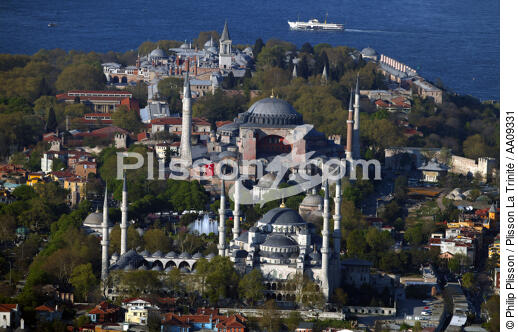 La mosquée Bleue et la mosquée Sainte Sophie à Istanbul. - © Philip Plisson / Plisson La Trinité / AA09331 - Nos reportages photos - Turquie