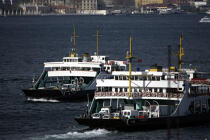Ferry boat or "Vapurs" on the Bosphorus. ©  / Plisson La Trinité / AA09338 - Photo Galleries - Bosphorus