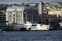 Ferry boat or "Vapurs" on the Bosphorus. © Philip Plisson / Plisson La Trinité / AA09340 - Photo Galleries - Bosphorus