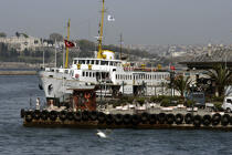 Ferry boat or "Vapurs" in Istanbul. © Philip Plisson / Plisson La Trinité / AA09349 - Photo Galleries - Bosphorus