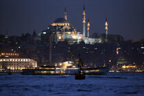 La mosquée Bleue de nuit. © Philip Plisson / Plisson La Trinité / AA09378 - Nos reportages photos - Ville [Turquie]