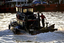 Bateau de pêche à Istanbul. © Philip Plisson / Plisson La Trinité / AA09402 - Nos reportages photos - Turquie