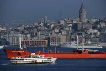 Trafic sur le Bosphore. © Philip Plisson / Plisson La Trinité / AA09411 - Nos reportages photos - Istanbul