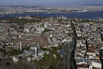 Istanbul. © Philip Plisson / Plisson La Trinité / AA09437 - Nos reportages photos - Istanbul, le détroit du Bosphore