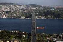Trafic sur le Bosphore. © Philip Plisson / Plisson La Trinité / AA09446 - Nos reportages photos - Istanbul