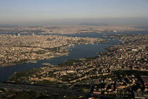 Istanbul. © Philip Plisson / Plisson La Trinité / AA09449 - Nos reportages photos - Istanbul, le détroit du Bosphore