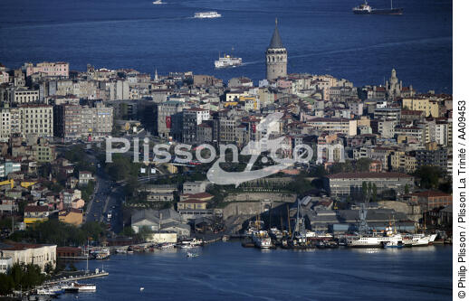 Istanbul. - © Philip Plisson / Plisson La Trinité / AA09453 - Nos reportages photos - Bosphore