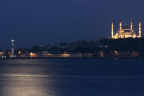 Istanbul by night. © Philip Plisson / Plisson La Trinité / AA09457 - Photo Galleries - Town [Turkey]