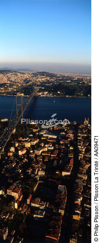 Pont sur le Bosphore. - © Philip Plisson / Plisson La Trinité / AA09471 - Nos reportages photos - Turquie
