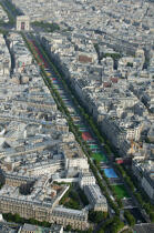 Paris 2012 sur les Champs Elysées. © Guillaume Plisson / Plisson La Trinité / AA09570 - Nos reportages photos - Arc de Triomphe