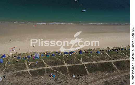 Beach of Houat. - © Philip Plisson / Plisson La Trinité / AA09685 - Photo Galleries - Leisure