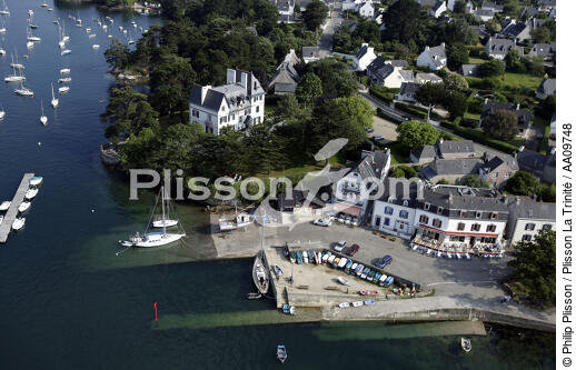 Sainte Marine. - © Philip Plisson / Plisson La Trinité / AA09748 - Nos reportages photos - Jetée