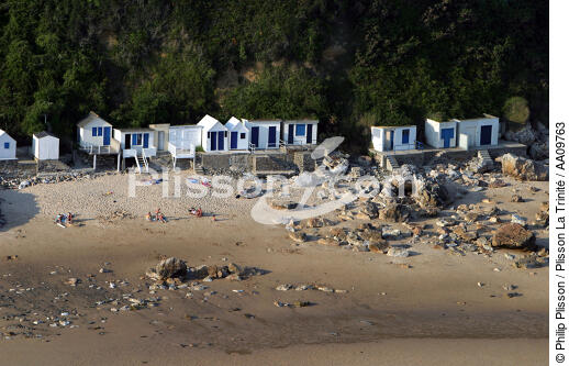 Cabines de plage à Carteret - © Philip Plisson / Plisson La Trinité / AA09763 - Nos reportages photos - Cabine de plage