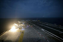 The flight deck of the Charles de Gaulle by night. © Philip Plisson / Plisson La Trinité / AA09917 - Photo Galleries - Aircraft