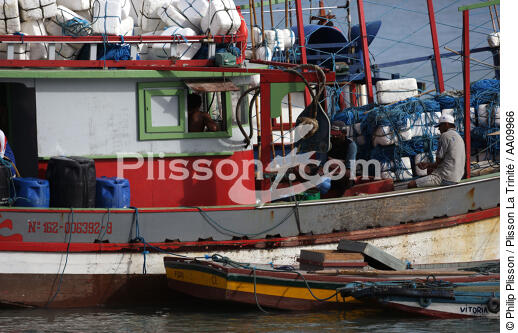 Brazilian lobster boat. - © Philip Plisson / Plisson La Trinité / AA09966 - Photo Galleries - Jangadas from Brazil