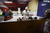 Brazilian Fishmonger in Fortaleza. © Philip Plisson / Plisson La Trinité / AA10004 - Photo Galleries - Brazil