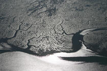Reflet doré à marée basse. © Philip Plisson / Plisson La Trinité / AA10105 - Nos reportages photos - Marée basse