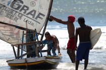 Retour de pêche. © Philip Plisson / Plisson La Trinité / AA10218 - Nos reportages photos - Sport nautique