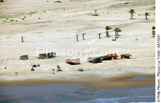 Paysage littoral du Ceara. - © Philip Plisson / Plisson La Trinité / AA10241 - Nos reportages photos - Jangadas do Brazil