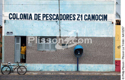 Maison de Camocin. - © Philip Plisson / Plisson La Trinité / AA10257 - Nos reportages photos - Vélo