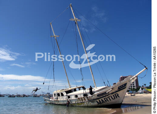 Epave de bateau à Fortaleza. - © Philip Plisson / Plisson La Trinité / AA10265 - Nos reportages photos - Jangada