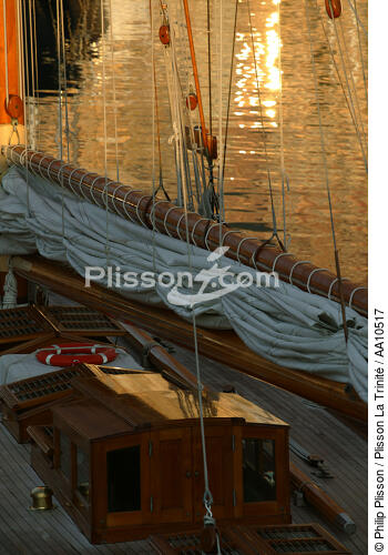 Dans le port de Monaco. - © Philip Plisson / Plisson La Trinité / AA10517 - Nos reportages photos - Monaco Classic Week 2011