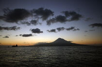 Sunset on Pico island in the Azores. © Philip Plisson / Plisson La Trinité / AA10657 - Photo Galleries - Sun
