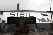 Ancienne usine baleinière sur l' île Pico aux Açores. © Philip Plisson / Plisson La Trinité / AA10669 - Nos reportages photos - Pico