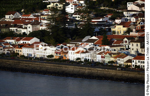 La ville d' Horta aux Açores. - © Philip Plisson / Plisson La Trinité / AA10721 - Nos reportages photos - Les îles de Faial et Pico aux Açores