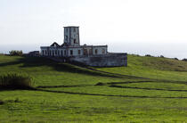 Le phare de la pointe de Ribeirinha sur Faial aux Açores. © Philip Plisson / Plisson La Trinité / AA10878 - Nos reportages photos - Les îles de Faial et Pico aux Açores