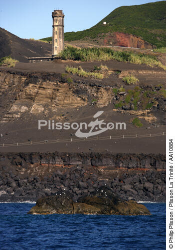 La pointe Dos Capelinhos sur Faial aux Açores. - © Philip Plisson / Plisson La Trinité / AA10884 - Nos reportages photos - Les îles de Faial et Pico aux Açores
