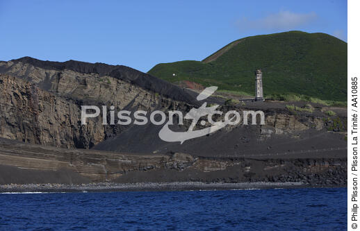 La pointe Dos Capelinhos sur Faial aux Açores. - © Philip Plisson / Plisson La Trinité / AA10885 - Nos reportages photos - Les îles de Faial et Pico aux Açores
