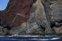 La pointe Dos Capelinhos sur Faial aux Açores. © Philip Plisson / Plisson La Trinité / AA10890 - Nos reportages photos - Rocher