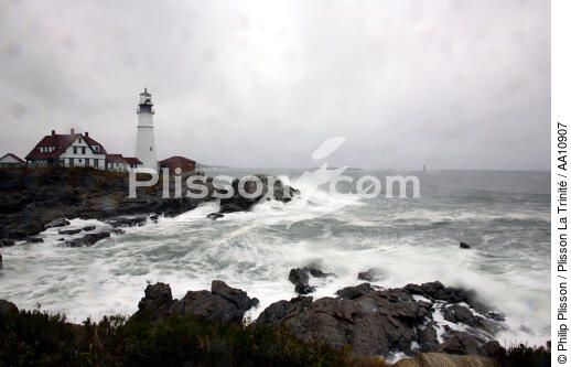 Le phare de Portland dans le Maine. - © Philip Plisson / Plisson La Trinité / AA10907 - Nos reportages photos - Ciel de grain
