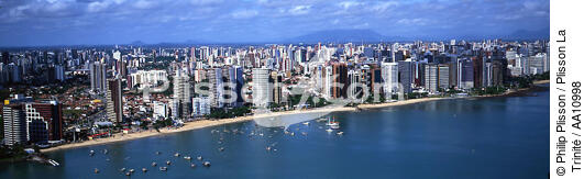Fortaleza. - © Philip Plisson / Plisson La Trinité / AA10998 - Nos reportages photos - Immeuble