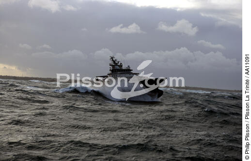 Le remorqueur Abeille Bourbon. - © Philip Plisson / Plisson La Trinité / AA11091 - Nos reportages photos - Mer d'Iroise