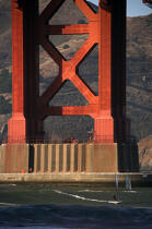 Windsurfing under the Golden Gate bridge in the San Francisco bay. © Philip Plisson / Plisson La Trinité / AA11189 - Photo Galleries - Site of interest [California]