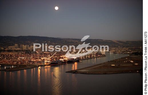 San Francisco. - © Philip Plisson / Plisson La Trinité / AA11273 - Photo Galleries - Full moon