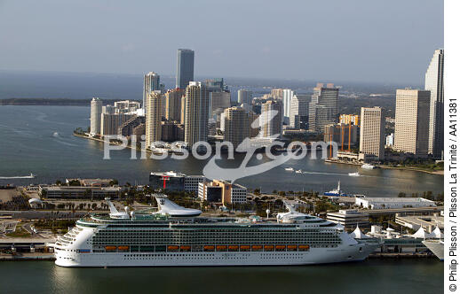 Miami. - © Philip Plisson / Plisson La Trinité / AA11381 - Photo Galleries - Big Cruises