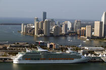 Miami. © Philip Plisson / Plisson La Trinité / AA11381 - Photo Galleries - Big Cruises