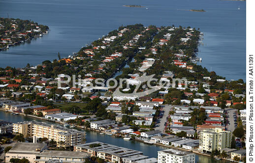 Miami. - © Philip Plisson / Plisson La Trinité / AA11391 - Nos reportages photos - Immeuble