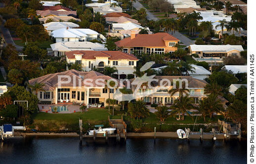 Maisons sur les côtes de Miami. - © Philip Plisson / Plisson La Trinité / AA11425 - Nos reportages photos - Ville [Floride]