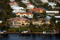 Houses on Miami coast. © Philip Plisson / Plisson La Trinité / AA11425 - Photo Galleries - Palm tree