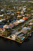 Maisons sur les côtes de Miami. © Philip Plisson / Plisson La Trinité / AA11428 - Nos reportages photos - Piscine
